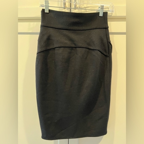 Diane Von Furstenberg Wool Blend Pencil Skirt. Bow Waist Detail. Size 4. - Picture 7 of 8